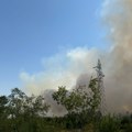 Uzbuna u Novom Sadu Veliki požar izbio je na gradskoj deponiji (video)