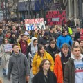 Počeo protest radnika ispred upravne zgrade EPS-a