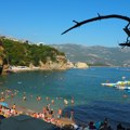Poznati političar preminuo u omiljenom srpskom letovalištu