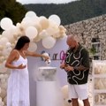 Bivši zadrugar otkrio pol bebe! Reakcija pravi hit: Prava fešta je nastala pored bazena! (video)