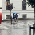 Jako nevreme pogodilo srpski grad Niko suv nije ostao! Pljuštalo, a šibao olujni vetar