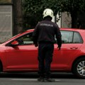 Užas u Batajnici: Muškarac ubo partnerku nožem, pa joj oteo dete