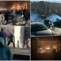 Iran na ivici građanskog rata, bukti na ulicama, ima mrtvih! Tramp poručio: "Ako budu ubijali demonstrante, stižemo u spas…