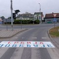 ANKETA: Šta je bilo preče iscrtati po ulicama – pešačke prelaze ili natpise „Srbija pobeđuje“?