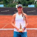 Teniserka Anja Stanković (TAŽ) osvojila još jednu seniorsku titulu