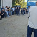 Sindikati i Štrajkački odbor Vodovoda: štrajk nema veze sa događajem na bazenu, a direktoru postavljamo mnoga pitanja