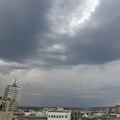 Danas smena sunca, kiše i jakog vetra, temperatura do 37 stepeni: RHMZ upozorava na opasnost od požara