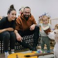 Ovo je žena Marka Luisa. Pevač vodi borbu sa zdravljem, a ona je uz njega godinama: Imaju dvoje dece i dali su im baš čudna…
