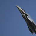 Srušio se vojni avion na severoistoku Francuske, olupina locirana dronom