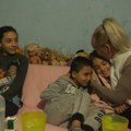 "Neću više spavati na podu": Ova slika slama srce, teške suze samohrane majke četvoro dece nakon pomoći Čačana