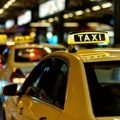 Milan iz Podgorice je jedinstveni taksista: Njegovi klijenti nisu ljudi, a interesovanje za usluge je ogromno