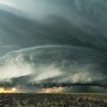 Očekuje se superćelijska oluja U Srbiji: U Beogradu već počeo pljusak sa grmljavinom