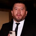 "Mislio sam da imam anginu, a dobio sam karcinom" Pevača zadesio užas na pregledu kod lekara, evo šta je morao pod hitno da…