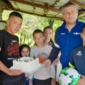 Fali im sve osim ljubavi: Puna trpeza i kupatilo, san šestočlane porodice Tasić iz sela kod Vranjske Banje (foto)