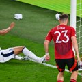 Džonson je "iks faktor" Totenhema! Pogledajte kako su "Pevci" poveli protiv Mančester junajteda u finalu LE