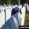 Zvanični Beograd ocenio da su poruke Denisa Bećirovića u Srebrenici 'poziv na obnavljanje sukoba'