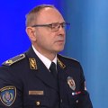 "PovreÐeno 16 policajaca" Direktor policije Vasiljević: "Demonstranti napali prostorije SNS, policiju, situacija u Vrbasu se…