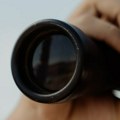 S neba pa u – njivu Misteriozni „čupavac” zbunio sve šta je palo: Svemirski otpad ili vanzemaljski predmet?