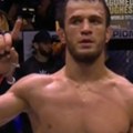 Usman Nurmagomedov ponovo prebio Hjuza! Habib gledao rođaka kako brani šampionski pojas