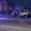 Izgoreo automobil u jajincima: Vatrogasci intervenisali i ugasili buktinju (video)