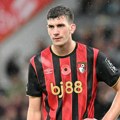 Zvezda na njemu zaradila 15 miliona evra ovog leta, sada je srpski štoper srušio Milenkovića i drugi je u pl