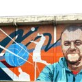 Mural sa likom nastavnika Nenada Grujića oslikan na zidu fiskulturne sale OŠ “Filip Filipović“