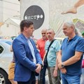 Vlasnici stanova na Voždovcu pred iseljenjem Delegacija opštine razgovarala sa stanarima: Država vas neće ostaviti