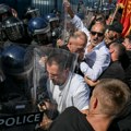 Neredi u Hagu i Prištini posle izricanja presude Tačiju i grupi: Pristalice napale holandsku policiju i sedište Euleksa