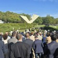 Počinju Oktobarske svečanosti: Na Velikom školskom času poema “Miris oružja i nebo” (PROGRAM)