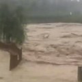 Nabujale reke nose i ubijaju: Klizišta i poplave na severozapadu Kine