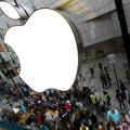 Apple korisnici napali iPhone 15 seriju: "Inovacija je umrla sa Stivom Džobsom"
