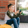 Psihološkinja s Jejla: Kada da detetu kupite prvi pametni telefon
