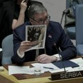 Vučić brutalno uzvratio Vjosi Osmani na sednici UN: Pokazao sliku silovane i ubijene žene na KiM za vreme rata