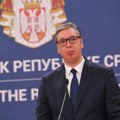 Vučić iz Tirane: Sad je jasno da je sve vreme bila politika - obojena revolucija VIDEO