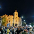 Skup u Nišu – podrška Bogdanu, zahtev za izborima i gađanje jajima prostorija Pokreta za narod i državu