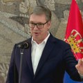 (VIDEO) Vučić na pitanja novinara N1 odgovario uvredama, neistinima, pa zapretio: Naučiću vas redu kad već roditelji nisu