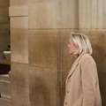 Pariz: Počeo žalbeni pistupak protiv Le Pen, ona stigla u sud u pratnji dva advokata