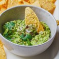 Recept za tradicionalni gvakamole - odlično se slaže takosima i grilovanim mesom