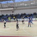 Vlasotinčani pobedili Pčinju i otvorili vrata Prve futsal lige našem timu. KMF Pirot idućeg ponedeljka igra meč odluke u…