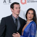 Udala se Dua Lipa: Pevačica rekla "da" popularnom glumcu u Londonu, ovo su detalji