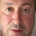 “Ode kec”: Ðani ostao bez zuba, doživeo nezgodu? Pevač se oglasio iz lifta