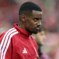 Isak dočekan zvižducima: Neću se izvinjavati, to je fudbal
