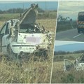 Strašna saobraćajka kod velikih radinaca: "Fiat" sleteo sa puta, pa se prevrtao - Jezive scene sa mesta nesreće (foto)