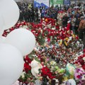 Rusija tuguje: Ljudi u redovima širom zemlje i dalje odaju poštu ubijenima u masakru u Moskvi, Putin upalio sveću na Dan…