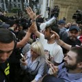 U Tbilisiju nastavljeni protesti, demonstranti blokirali ključnu saobraćajnicu