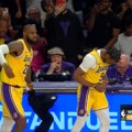 Lebron dočekao najveću čast za jednog roditelja: Broni i Kralj zajedno na parketu! (video)