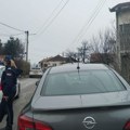 Prve fotografije sa mesta zločina u Kaluđerici: Policija blokirala ulicu, Nikola ubijen pred devojkom