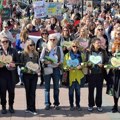 Protest prosvetara: "Sindikati, ili ste uz nas, ili ste bez nas" (VIDEO)