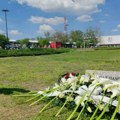 Šestomesečni pomen stradalima u padu nadstrešnice – građani i studenti odaju poštu u Novom Sadu