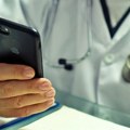 Medicinarima u Srbiji zabranjena komunikacija sa medijima: Svakodnevno podsećanje na "pravilo"